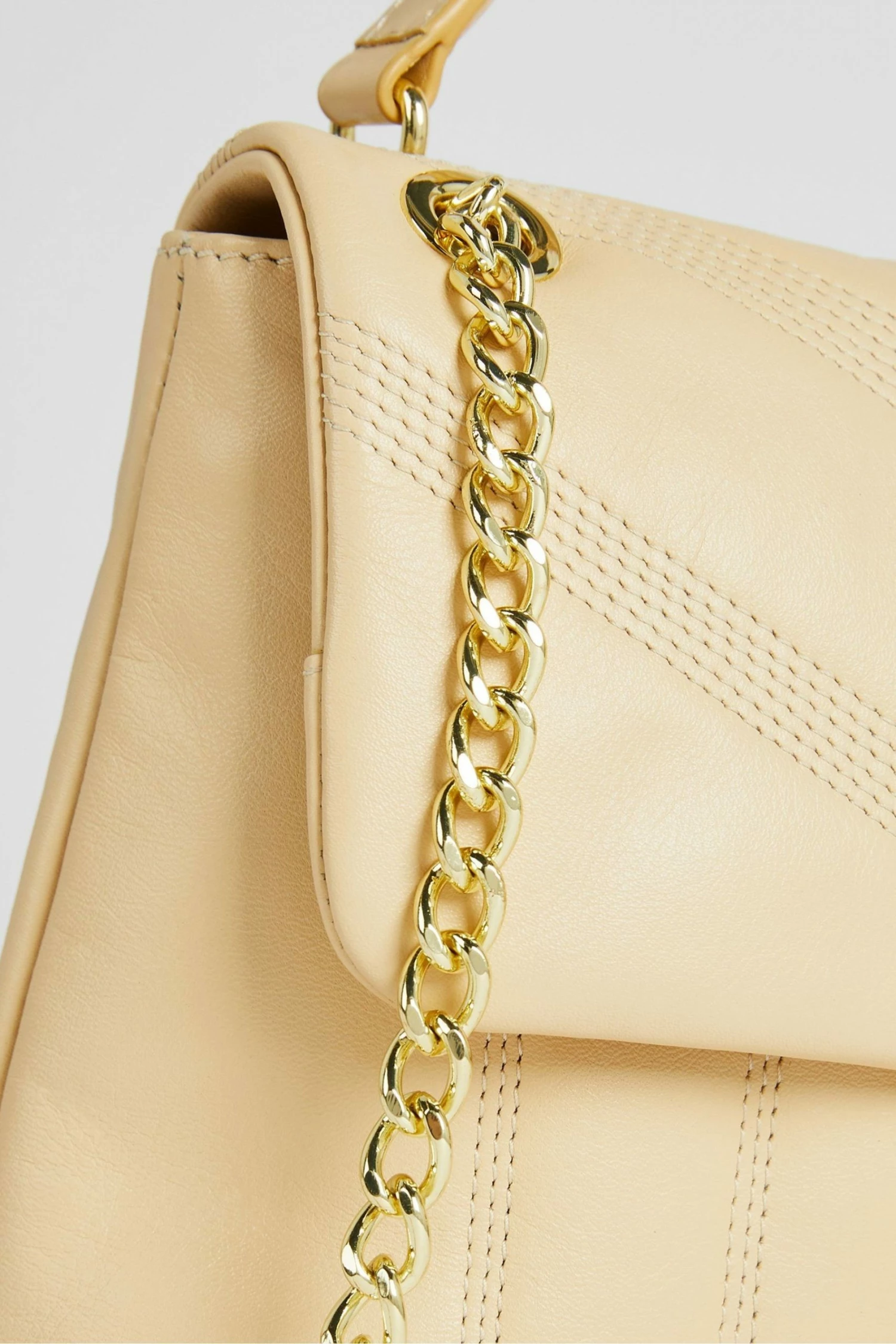 Ted Baker Ayalina Leather Puffer Quilt Detail Mini Xbody Bag 5 Ted Baker Ayalina Leather Puffer Quilt Detail Mini Xbody Bag - Image 3