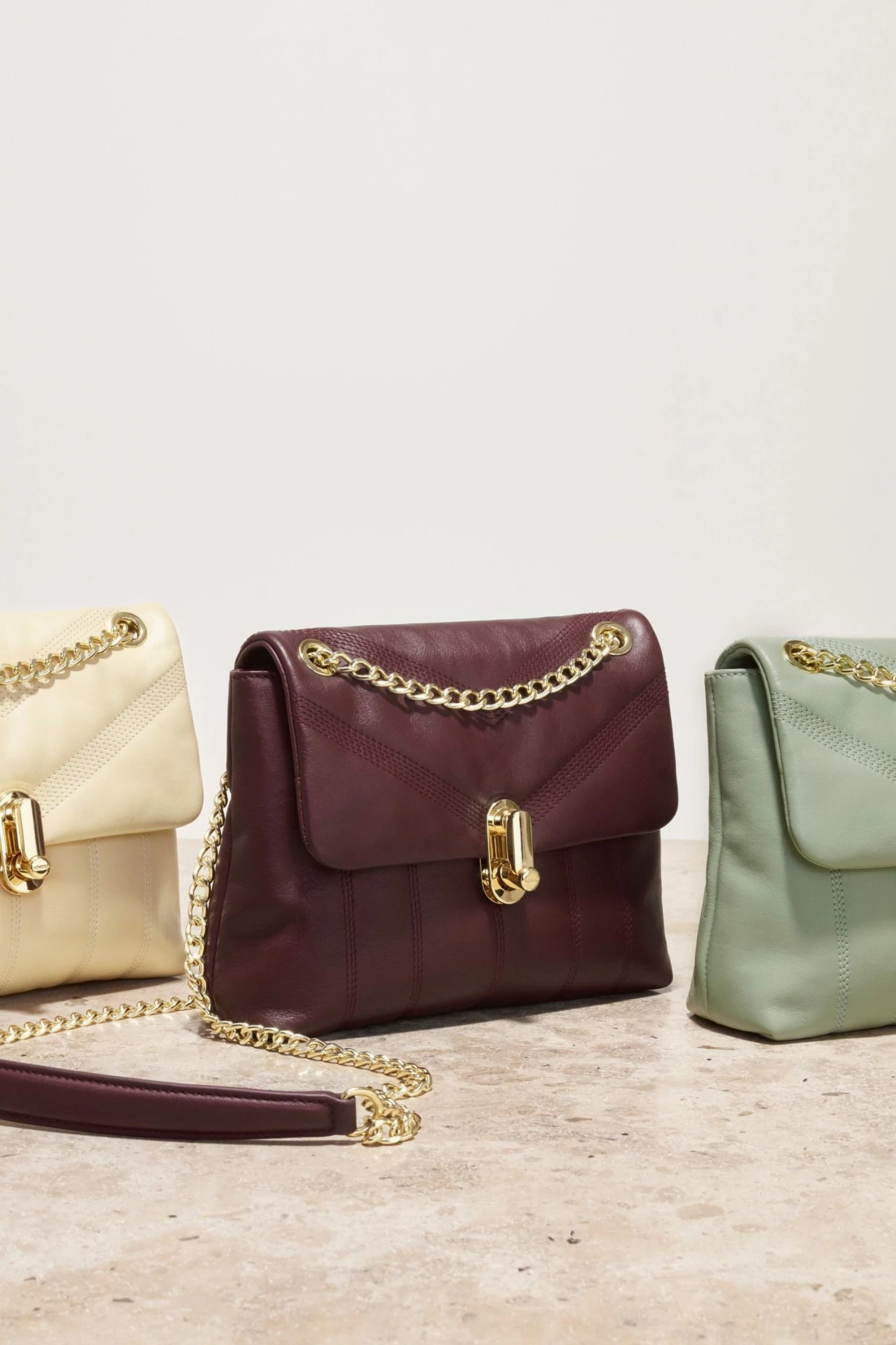 Ted Baker Ayalina Leather Puffer Quilt Detail Mini Xbody Bag 6 Ted Baker Ayalina Leather Puffer Quilt Detail Mini Xbody Bag - Image 4